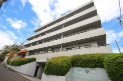 横浜市青葉区市ケ尾町