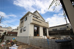 横浜市青葉区市ケ尾町