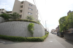 横浜市青葉区美しが丘西３丁目