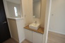 ２階の洗面です